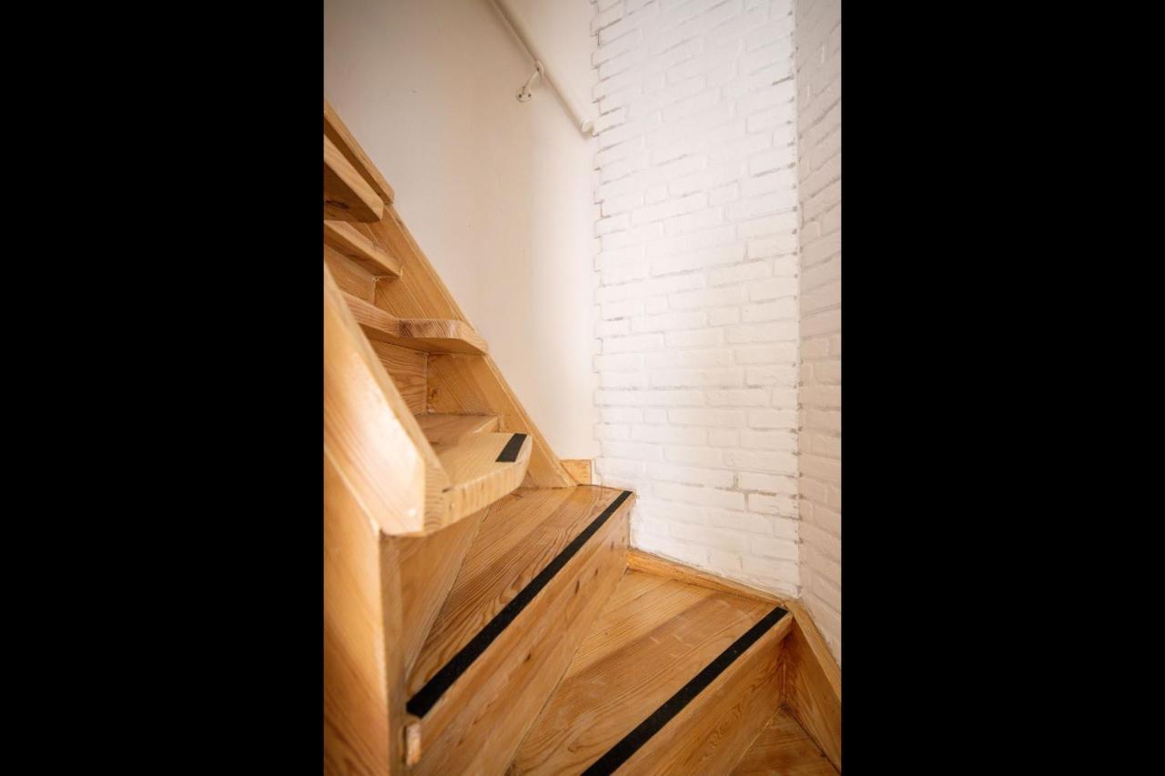 Lapa 3Bdr Duplex W/ Balcony By Lovelystay Lisboa 外观 照片
