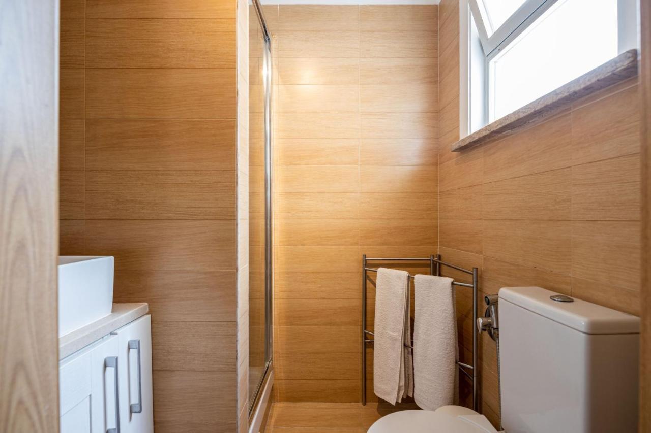 Lapa 3Bdr Duplex W/ Balcony By Lovelystay Lisboa 外观 照片