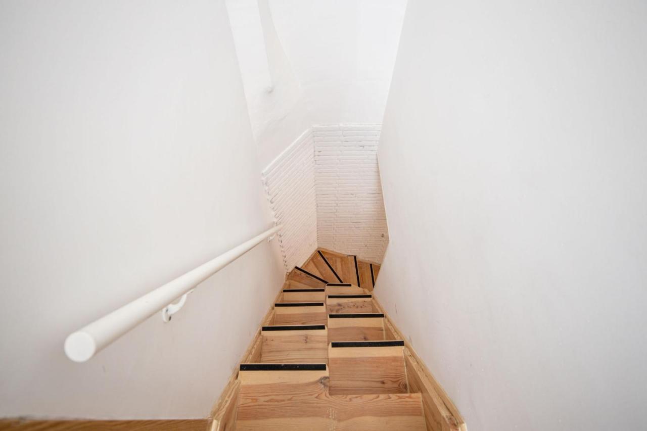 Lapa 3Bdr Duplex W/ Balcony By Lovelystay Lisboa 外观 照片